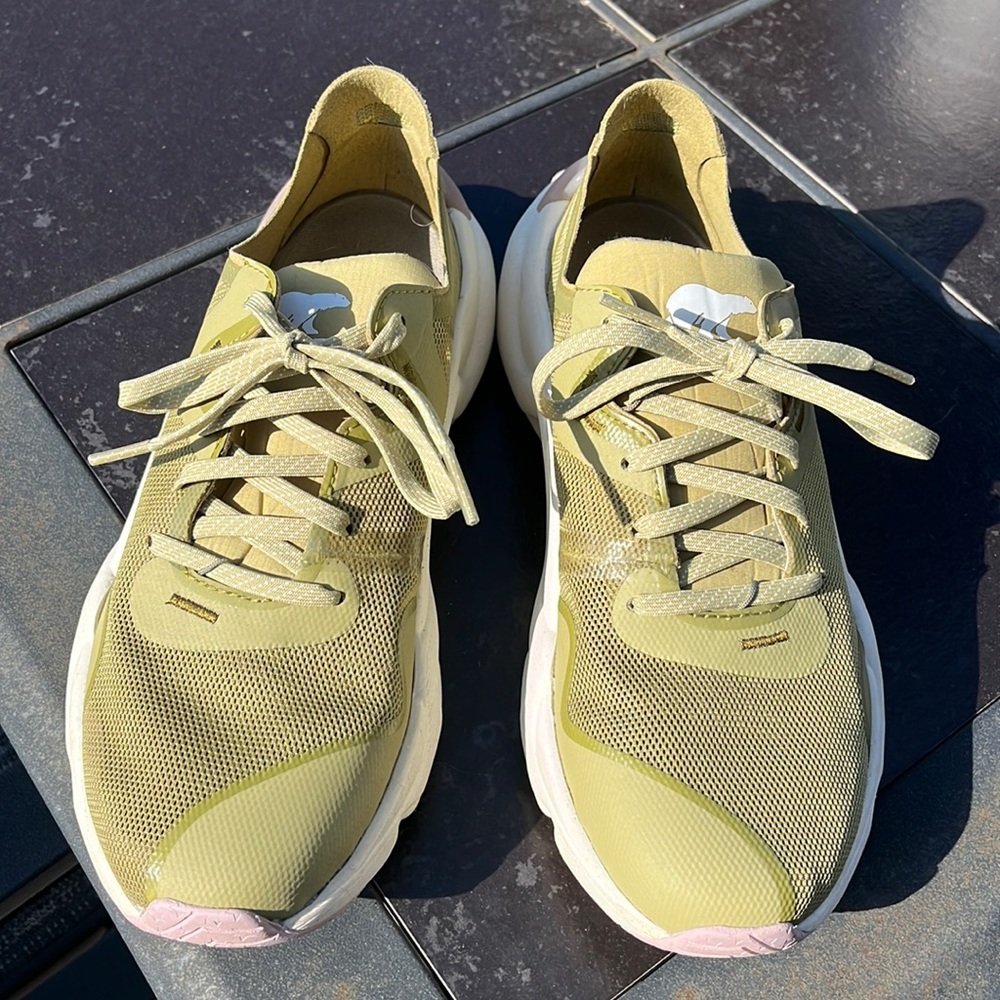 Sorel kinetic sneakers
